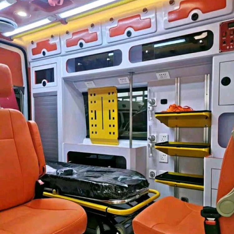 恩阳长途救护车护送病人租赁价格